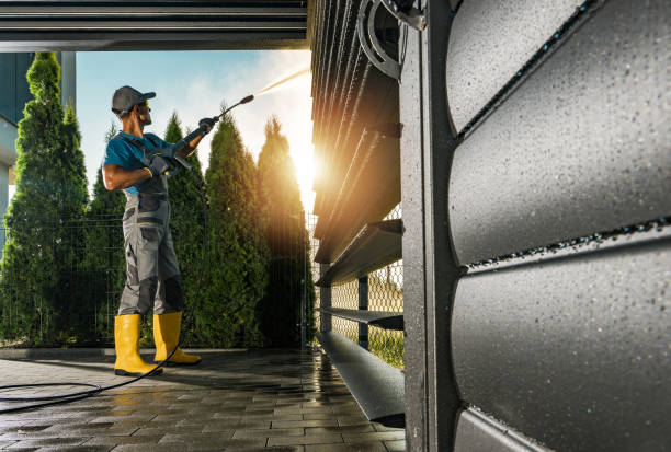 Why Choose Our Certified Pressure Washing Experts for Your Project Needs in Groveland, FL?