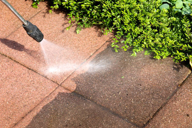 Best Commercial Pressure Washing  in Groveland, FL